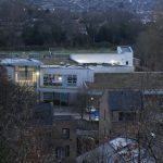 英中學校園15歲男生中刀身亡 同齡少年被捕