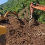 甘肃陇南山泥倾泻酿21人遇难 被埋人员为清理枯树临时工日薪仅¥140