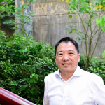 胡志伟获准留英六个月 律师团队将往边境取回护照