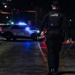 司机遭警截查下车逃跑 被驶经车辆撞死