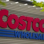 调换条码自制“特价”骗Costco 3万多元 男女藏制假卡机 共控189罪