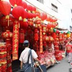 太难了!春节到了,一些华人却不敢贴春联挂灯笼,原因竟然是……