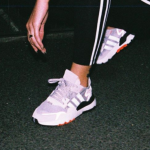 Adidas返校惊喜优惠!低至五折!