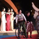 長在笑點上的男人 沈騰騎單車走紅毯