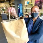 多倫多女子設Not-Amazon網站 本地商戶有救了?